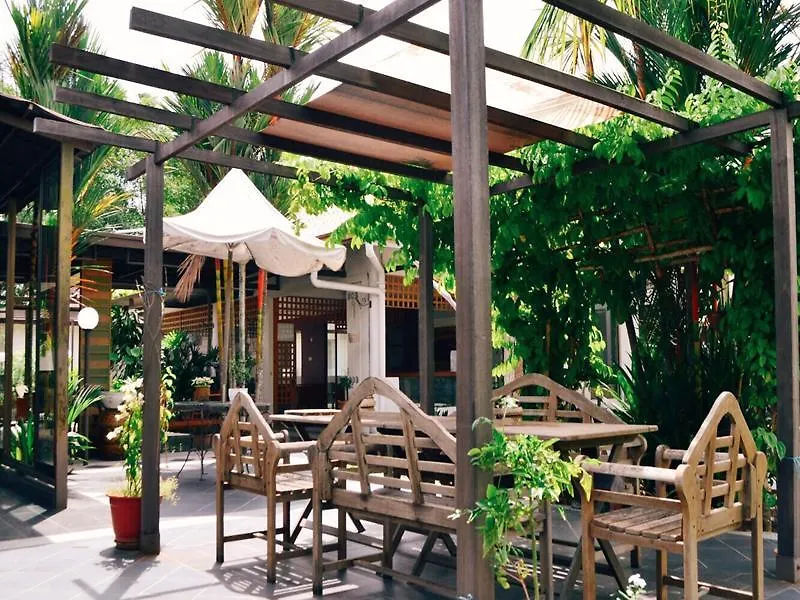 Qi Hotel And Club Κότα Κιναμπαλού Πανσιόν